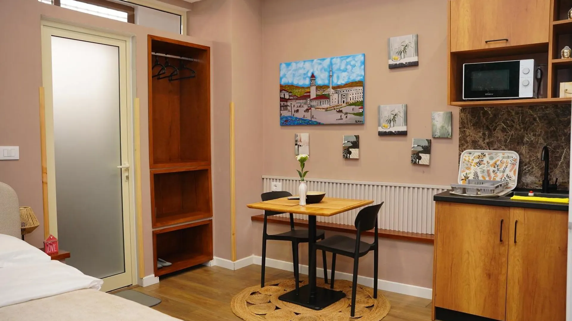 Cherry Rooms Tirana Apartment